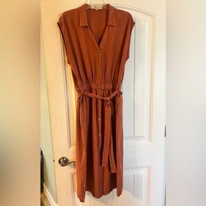 Thread & Supply Orange Sleeveless button down Midi Dress 
Large